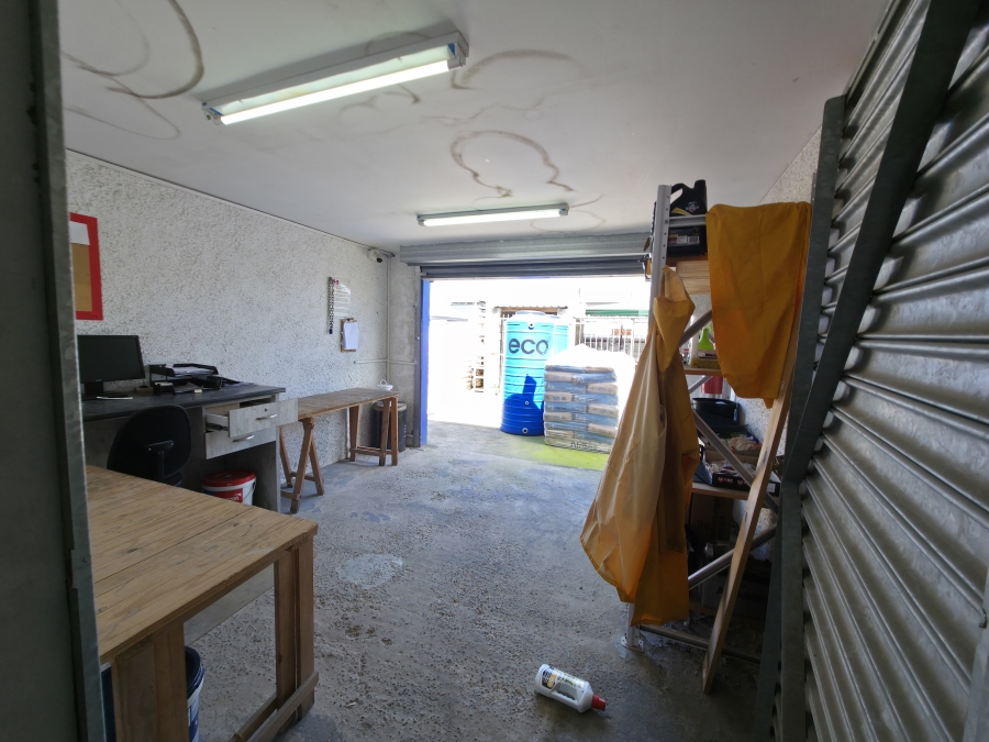 Commercial Property for Sale in Vincent Eastern Cape